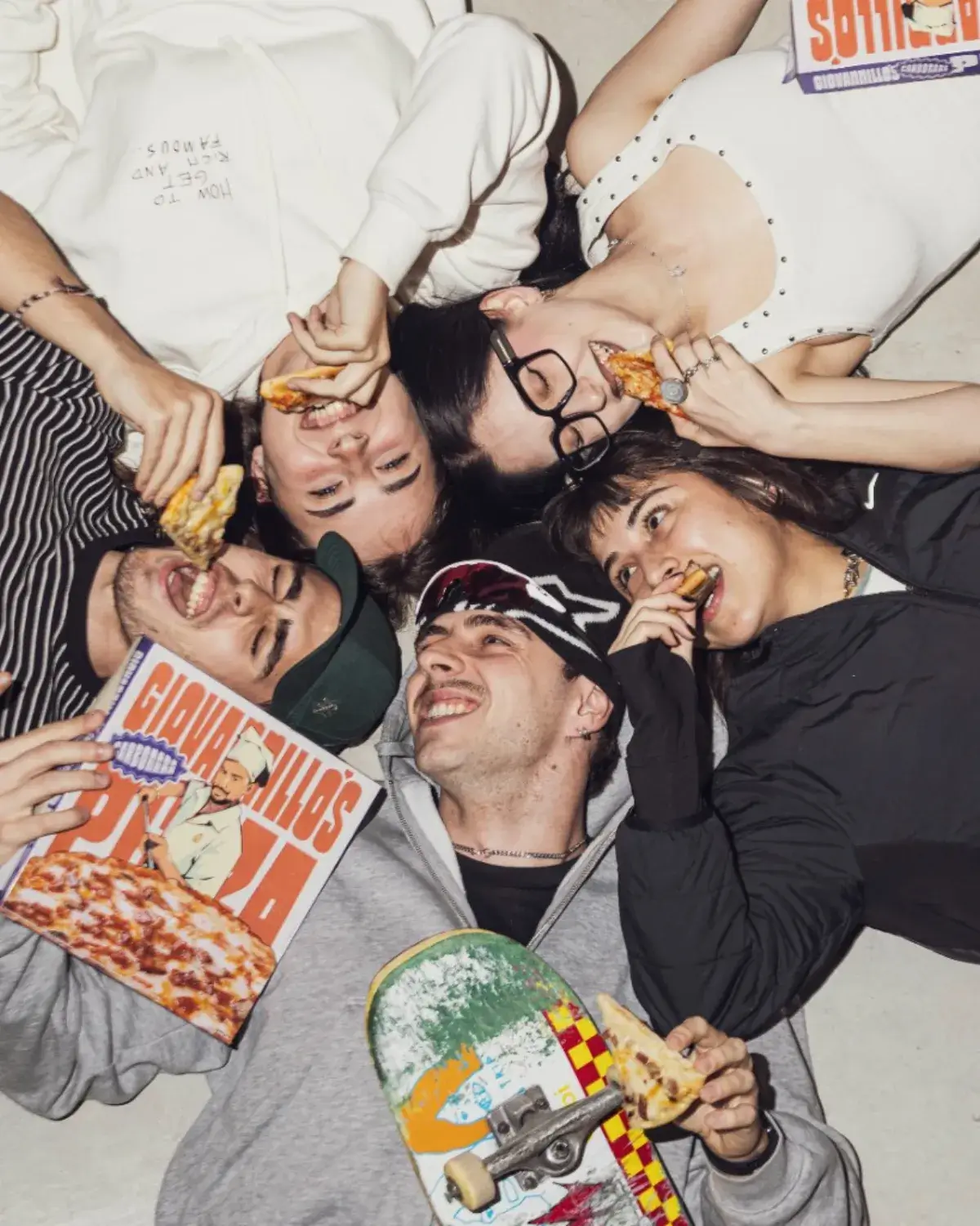Foto de la galería: Domingos con pizza + directo a las 3am del illo