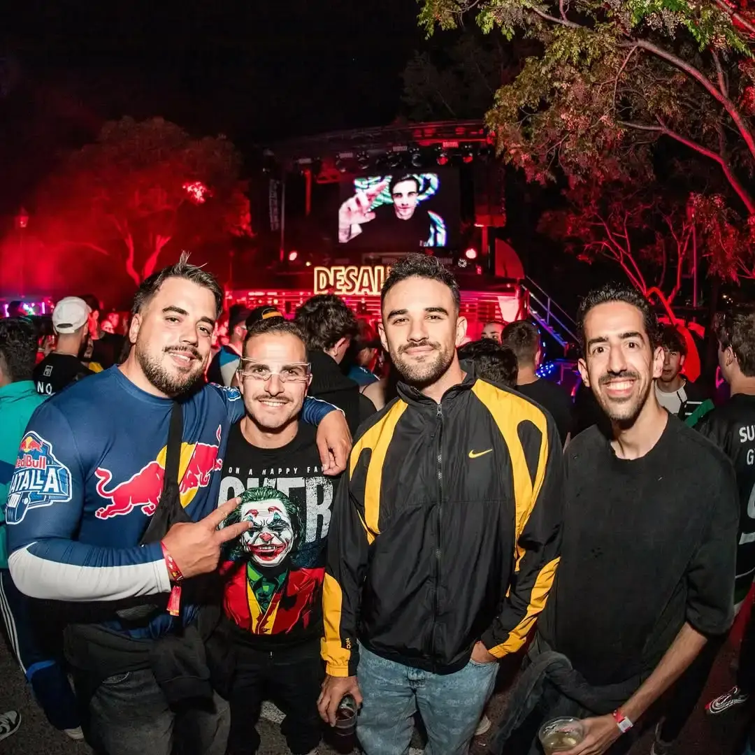 Foto de la galería: Aquí con los chavales esperando a que se haga la pizza